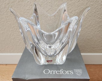 Orrefors Sweden Signed Crystal Belle Bowl 4540/12 with Original Label and Box