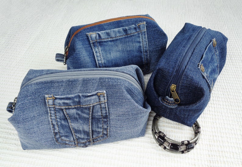 Borsa per il trucco, borsa per cosmetici in denim blu, custodia con cerniera, custodia squadrata, custodia papillon, custodia per il trucco, denim riciclato, regalo vegano ecologico immagine 2