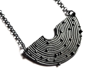 Halskette Amae Black Anhänger geometrischer Schmuck Silber