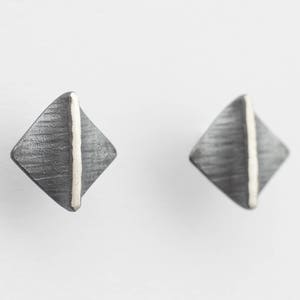 Damörhängen i silver, ICE ROSE-design, tillverkade, fyrkantiga diamanter med hamrad geometrisk form