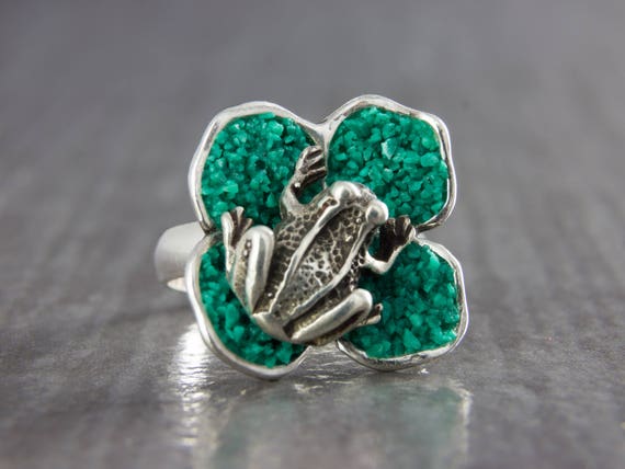 Silver Ring Frog on Clover