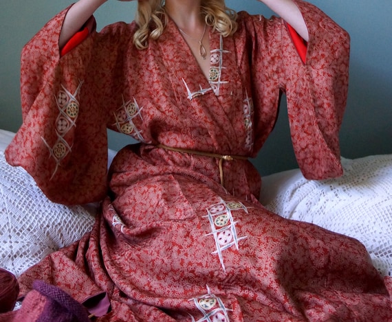 1940s Burnt Orange Patterned Silk Kimono