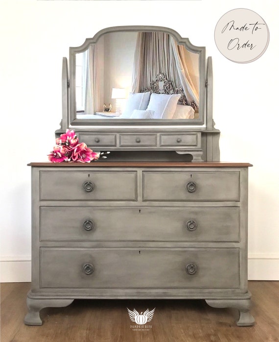 chest of drawers as dressing table