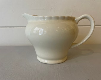 J & G Meakin England cream milk jug/Vintage/Country/Cottage