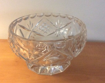 Cut glass bowl/1980s/Retro/Home styling