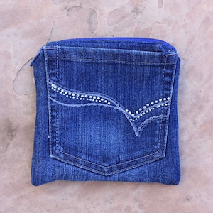 Upcycled Denim Bag / Small Bag / Blue Jeans Pouch / Organizer / Back to School Bag / Zipper Pouch / Birthday Gift / Jeans Pocket Bag