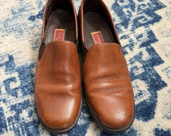 Womens Vintage Leather Loafers, Vintage Beige Brown Shoes  display picture 2