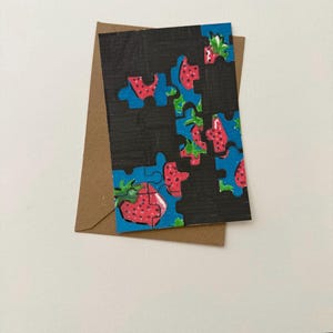 Puzzle Potcard dipinto a mano con acquerello - Fragole e sorprese - Mini cartolina artistica originale
