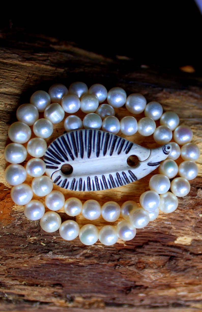 Tatting shuttle Hedgehog Bone carving Frivolite shuttle Etsy