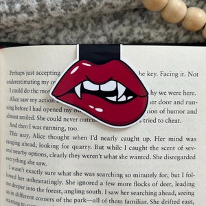 Vampire Magnetic Bookmark | Bite Me Bookmark | Vampire Book Gift | Vampire Teeth | Fantasy Book Gift | Vampire Romance | Gothic Bookmark
