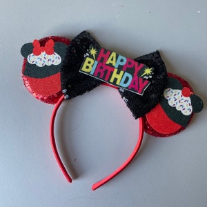 Orejas de minnie inspiradas en cumpleaños / orejas de ratón / orejas de disney