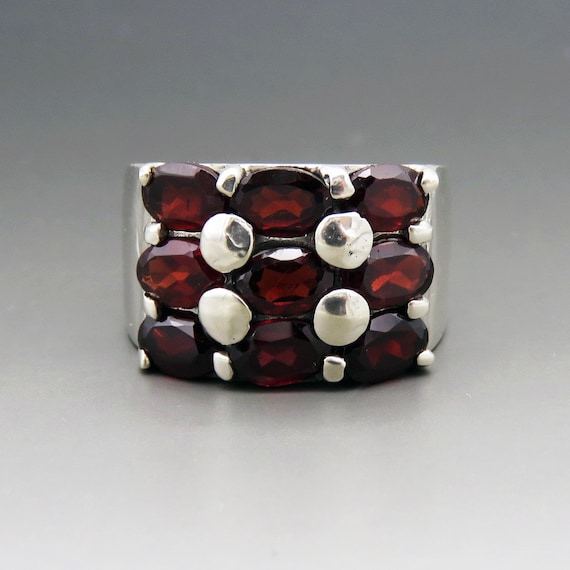 Pretty and Large 9 Garnet Sterling Silver Ring ni… - image 1