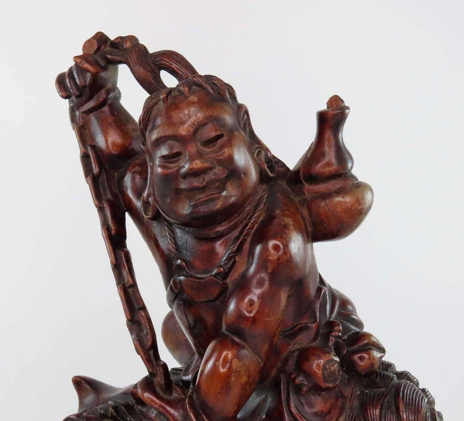 20世紀中国の珍しい木彫りの像、劉海禅と福獅子 - Etsy 日本