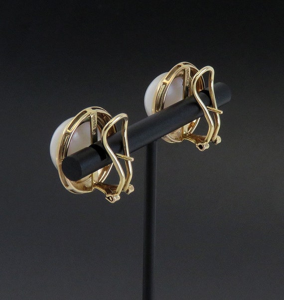 Classic Pair 14k Yellow Gold 14.5mm Mabe Pearl Om… - image 3