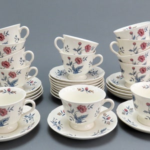 Set 13 Tea Cups 19 Saucers Wedgwood Williamsburg Potpourri Mint Condition