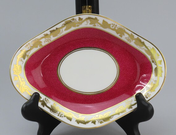 Service à Café Wedgwood Bone China - 6 Tasses Et Soucoupes Whitehall W3994 - Motif Poudre Rubis - Occasion