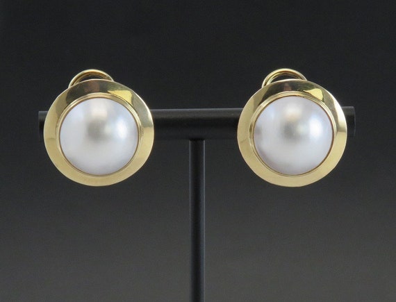 Classic Pair 14k Yellow Gold 14.5mm Mabe Pearl Om… - image 1