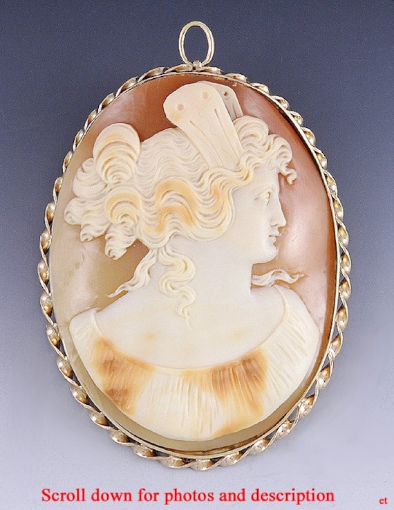 Fine Large Carved Cameo 14k Gold Rope Setting Pend
