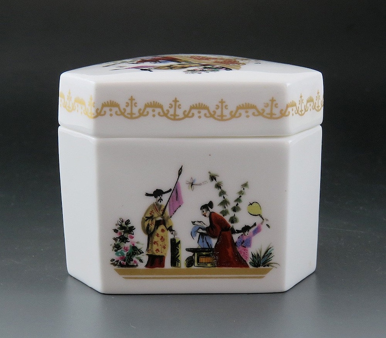 VTG Royal Worcester 3866 Trinket Box Dresser Box