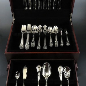 Fine Gorham Sterling Silver 70pc Chantilly Flatware Set Serves 8
