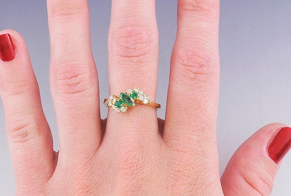 Beautiful 18k Gold Triple Emerald & Diamond Ring - image 4