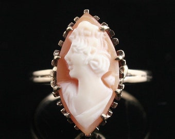 Nice 14K Gold Carved Classical Cameo of a Young Woman Ring