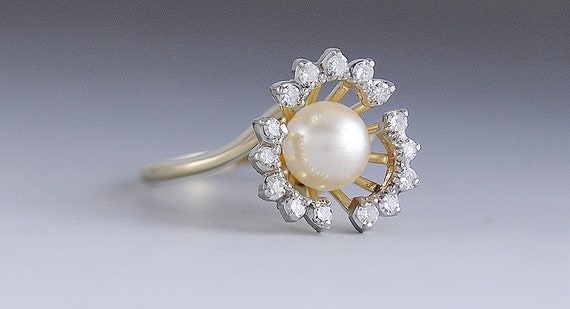 Exquisite Large Pearl & Diamond Halo 14K Yellow G… - image 2