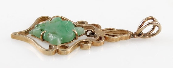 Wonderful 14K Yellow Gold & Carved Jade Pendant o… - image 2