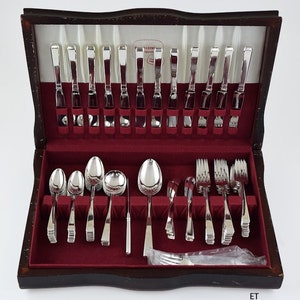 Excellent Towle 73pc Sterling Silver Craftsman Flatware Set