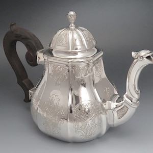 c1900 antieke Europese sterling zilveren handgegraveerde theepot afbeelding 6