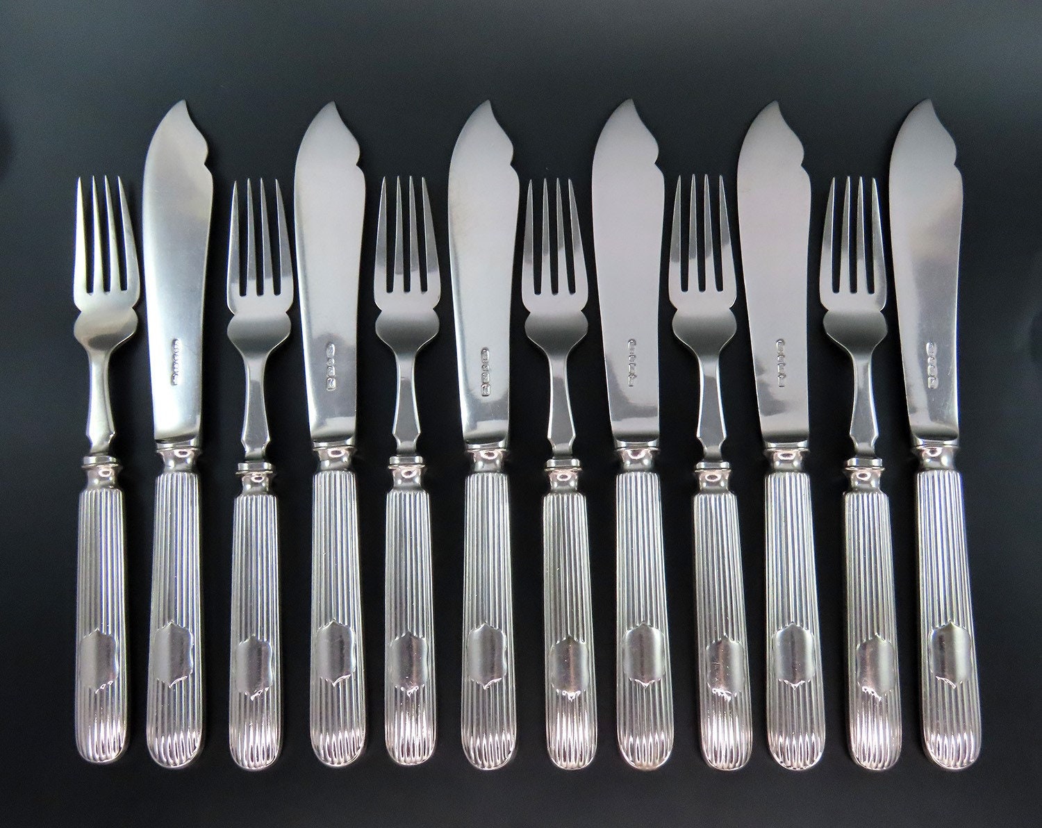Roberts and belk silverware deals