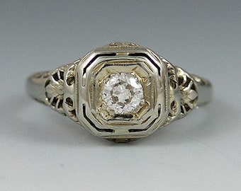 Elegant Vintage 18k White Gold Diamond Filigree Ring Edwardian Art Deco