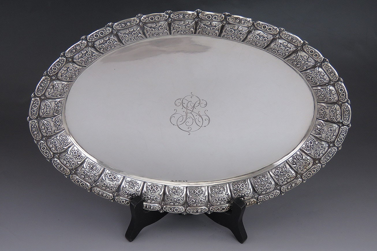 ビンテージ　シルバー楕円形サービングトレイ ヴィンテージ 1943年 フィンランド製 シルバー ジョージアンスタイル