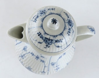 18th Century Thuringia Germany Handpainted Strawflower Coffee Tea Pot Porcelain