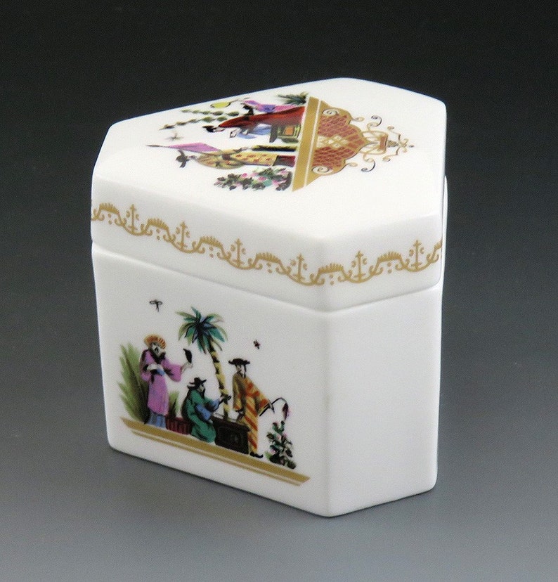 VTG Royal Worcester 3866 Trinket Box Dresser Box