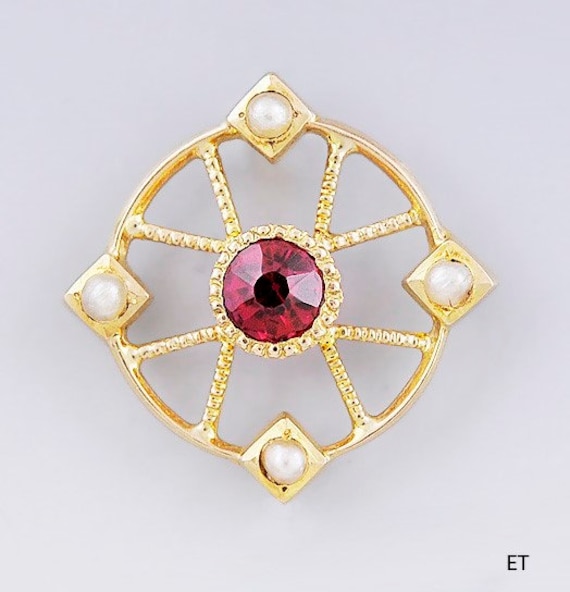 Fabulous early 1900s 10k Gold Red Stone & Seed Pea