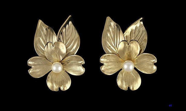 Vintage HSB Harry S Bick Sterling Silver Screw-back Earrings Flower Si –  Shop Thrift World