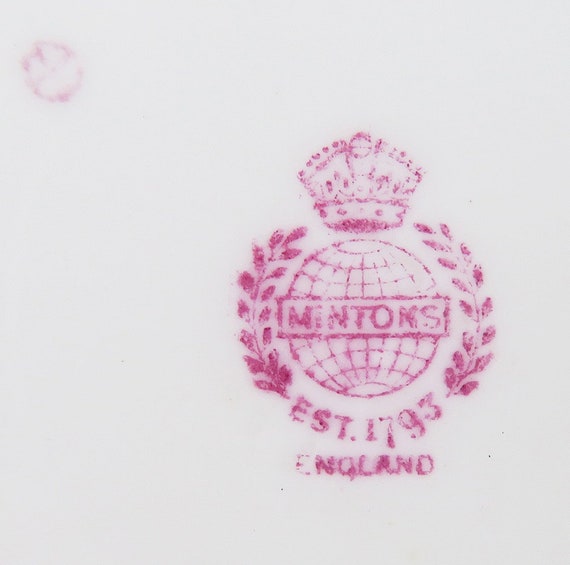 ロイヤルワラント ミントン エキゾチックバード ブイヨンカップ 最高級洋食器 洋館秘蔵品 24金 博物館級 カップ&ソーサー ロイヤルワラント ミントン エキゾチックバード ブイヨンカップ 最高級