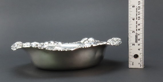 Beautiful 1902 Gorham Sterling Silver Fruit Berry Strawberries
