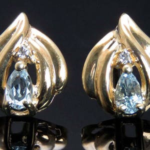Gorgeous Pair 10k Yellow Gold Blue Topaz & Diamond Stud Earrings