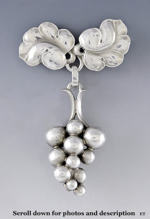 Sweet Georg Jensen Sterling Silver No 217 Leaf Grape Dangling 