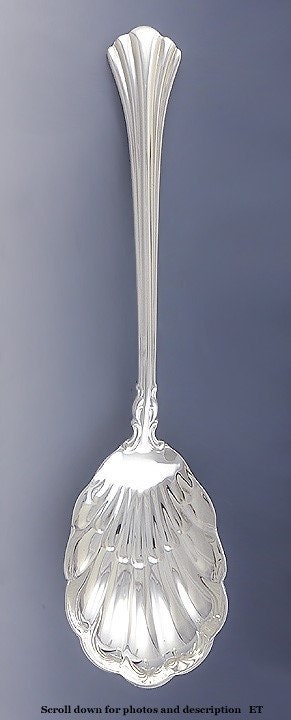 【リード＆バートン】純銀 スターリングシルバー／スプーン「Les Cinq」 スターリングシルバー リード＆バートン 18世紀 シェルシュガー