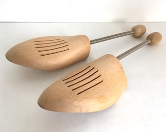 Vintage Shoe Forms, wooden Shoe shaper Shoe Trees n. 44/45 = 6, in working condition, as new, Germany