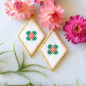 Seed Bead Earrings, Beaded Earrings, Flower Earrings, Hand Woven Earrings