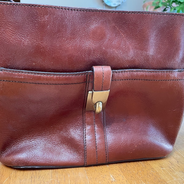 Vintage Etienne Aigner Leather Bag - Brown Leather - Gold Hardware - Shoulder Bag - Ladies Leather Purse - Interior Zippered Compartment