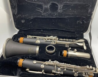 Vintage Clarinet - Sky USA - Vintage Musical Instrument - Hard Carrying Case - Student's Musical Instrument - School Band Piece - Woodwind