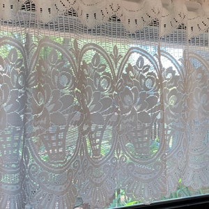 3037 C Ornate White Lace Short Curtain, 58 x 20