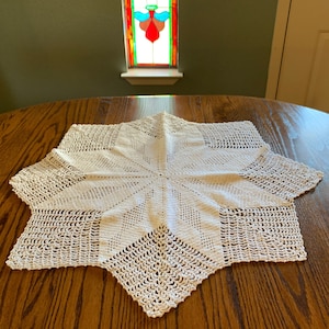 8036 T White Round Crocheted Lace Tabletop, Tablecloth, Vintage Table Cover, Gift, 32 in dia