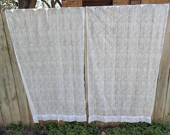 Par de cortinas vintage brancas com renda floral, 3146 CPR