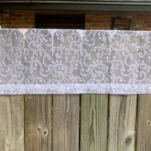 3049 V White Floral Lace Valance, 42 x 16